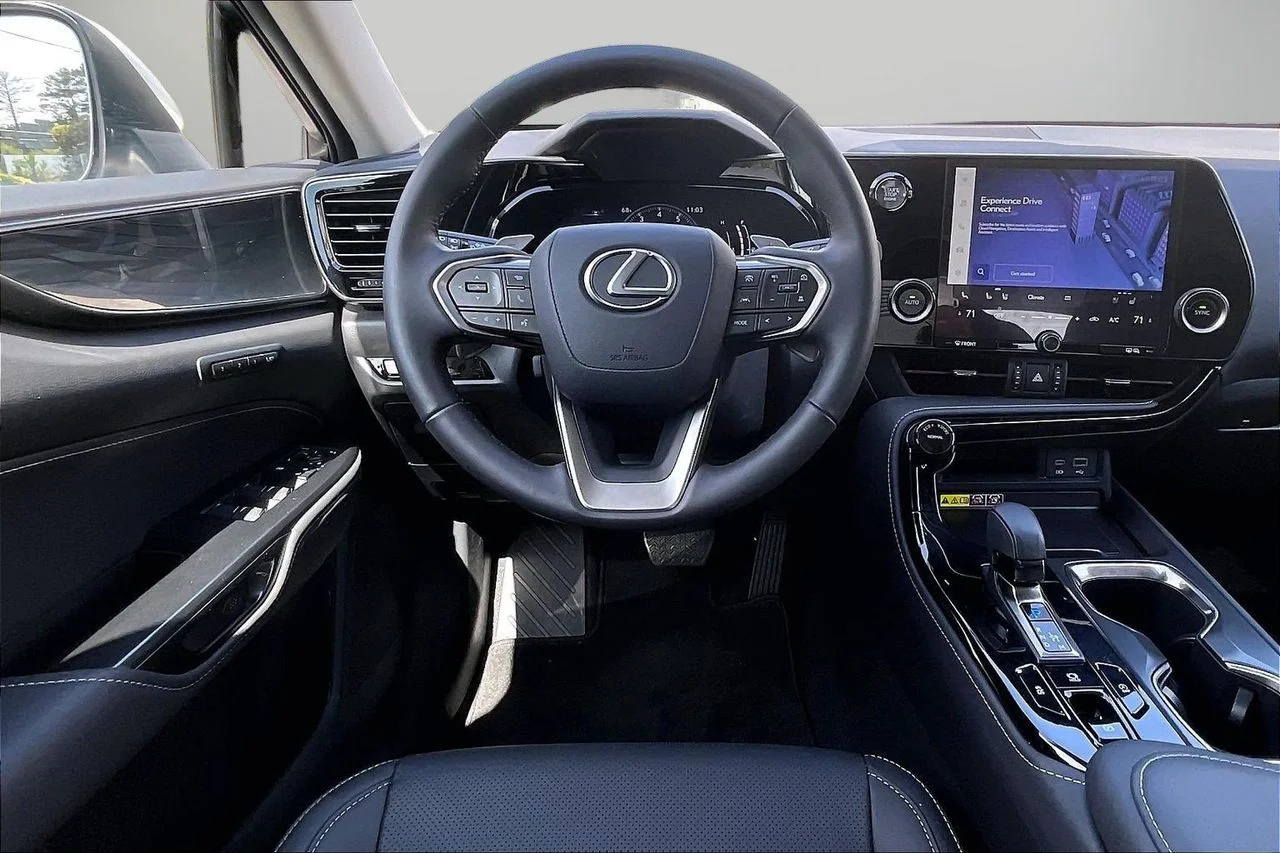 Used 2025 White Lexus 250 Premium image 11