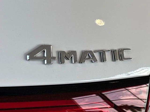 Used 2026 White Mercedes-Benz GLC 300 image 6