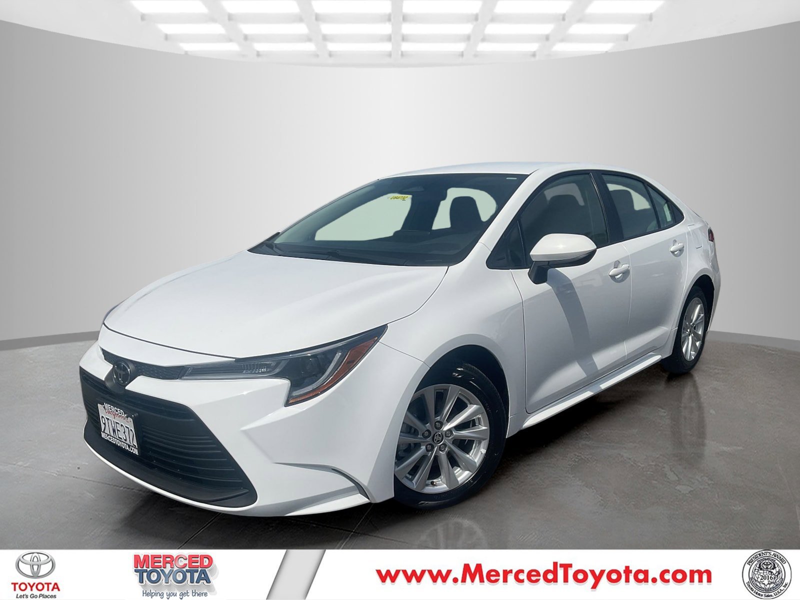 2025 Toyota Corolla LE CVT's photo