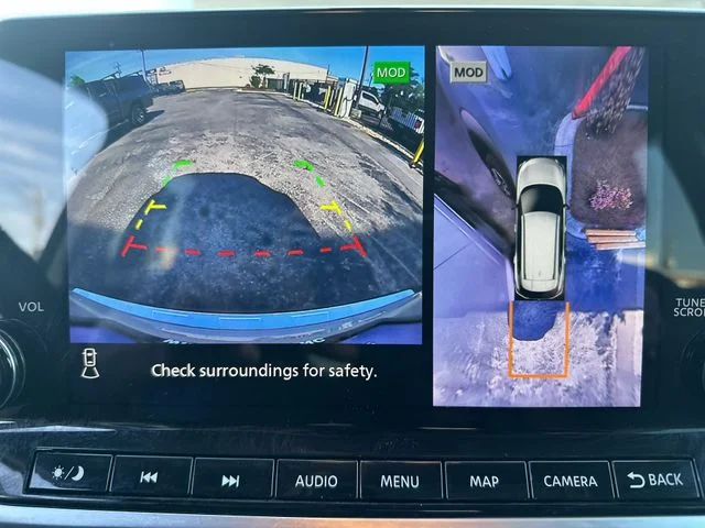 Used 2023 Gray Nissan SL image 18