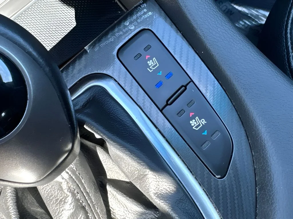 Used 2013 Silver Kia SX image 21