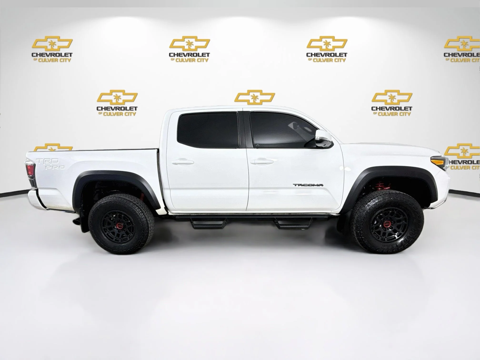 Used 2023  Toyota SR image 9