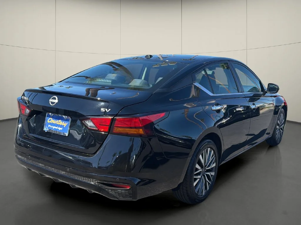 Used 2024 Black Nissan 2.5 SV image 7