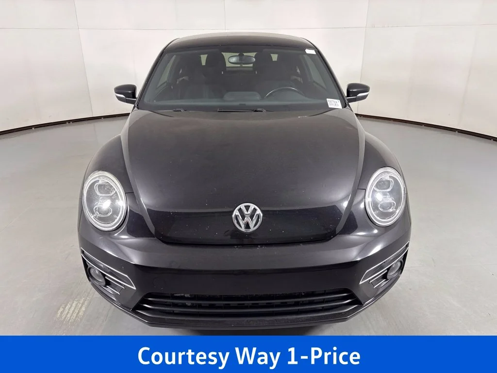 Used 2014 Black Volkswagen 2.0T R-Line image 5