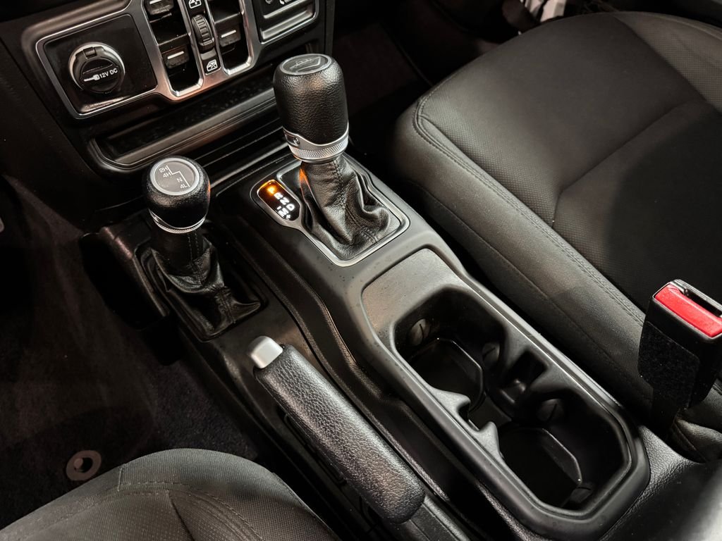Used 2022 White Jeep Sport image 22