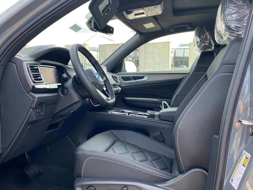 2026 Volkswagen Atlas Cross Sport SE w/Tech - Photo 8