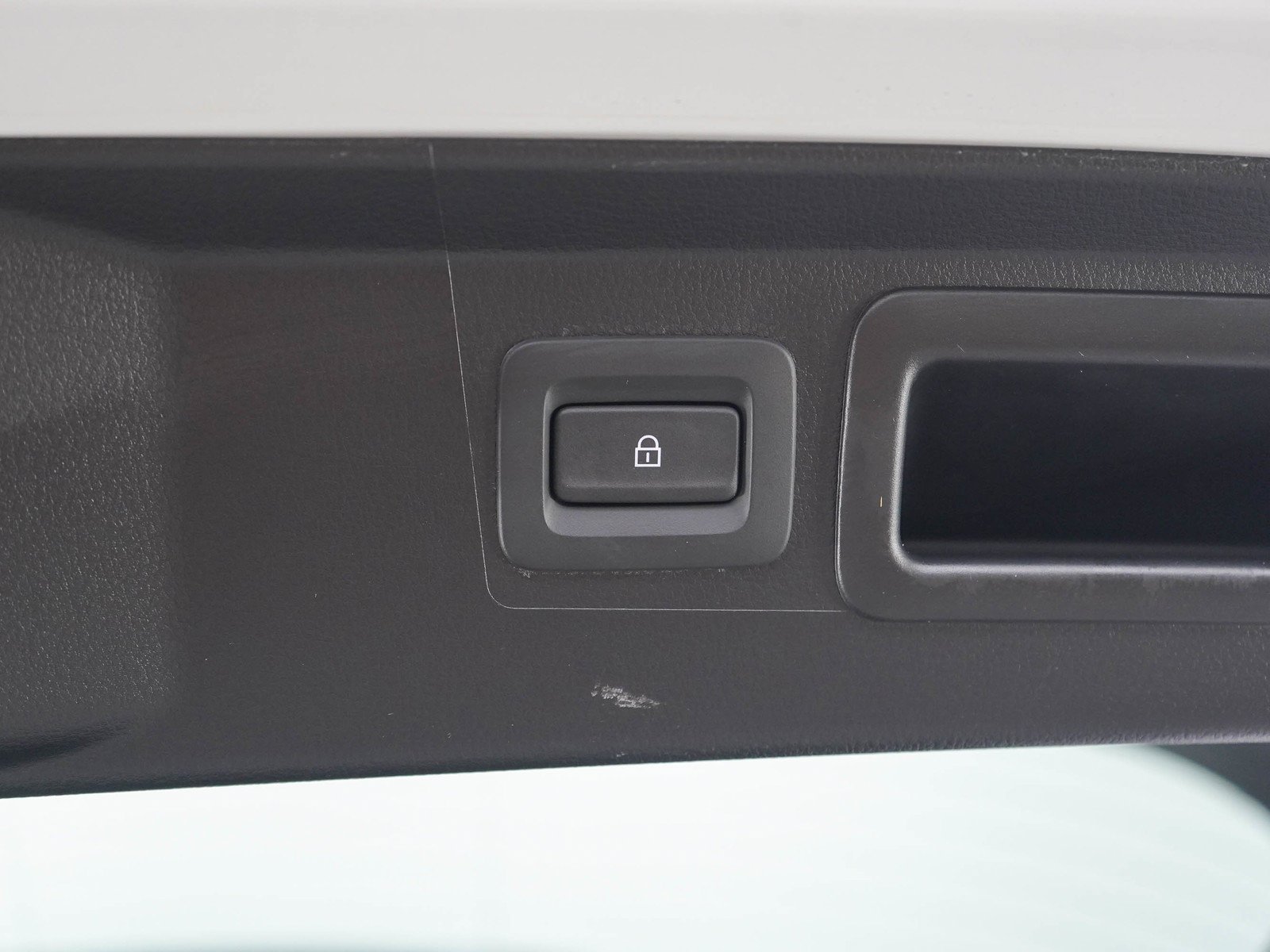 Used 2025 Wind Chill Pearl Mazda 2.5 S Select Package image 18