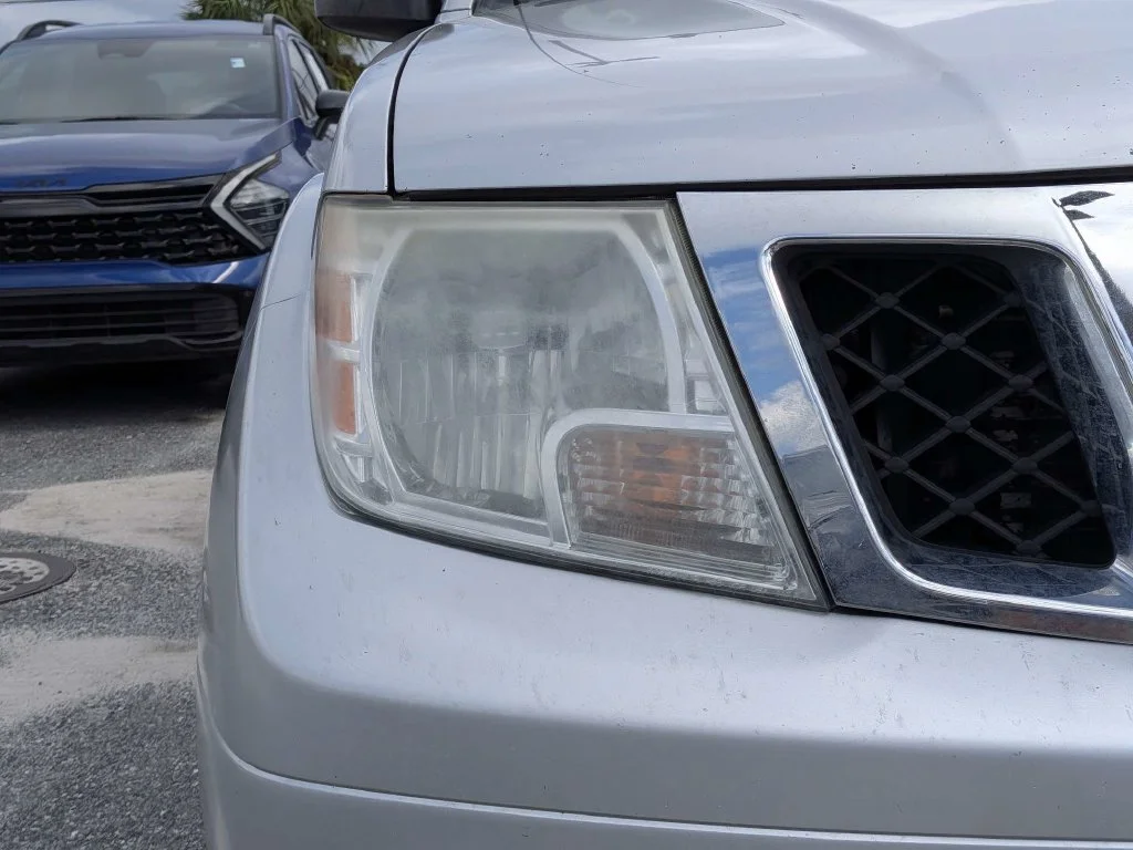 Used 2016 Silver Nissan SV image 9