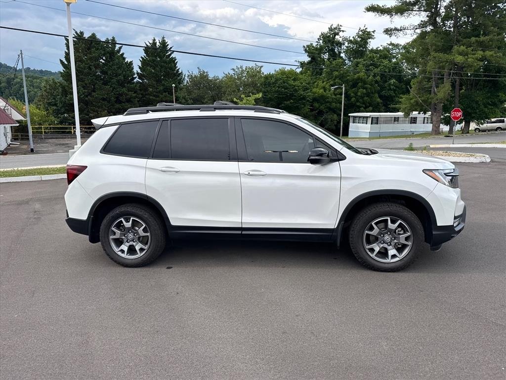 Certified Used 2023 Platinum White Pearl Honda AWD TRAILSPORT image 8