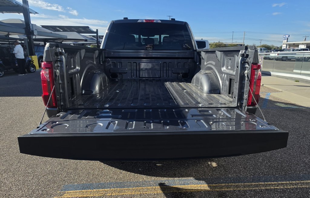 New 2026 Carbonized Gray Metallic Ford XLT image 9