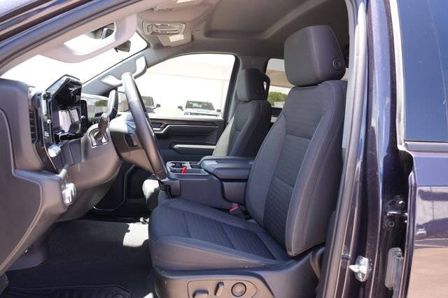 Used 2022 Silver GMC Elevation image 11