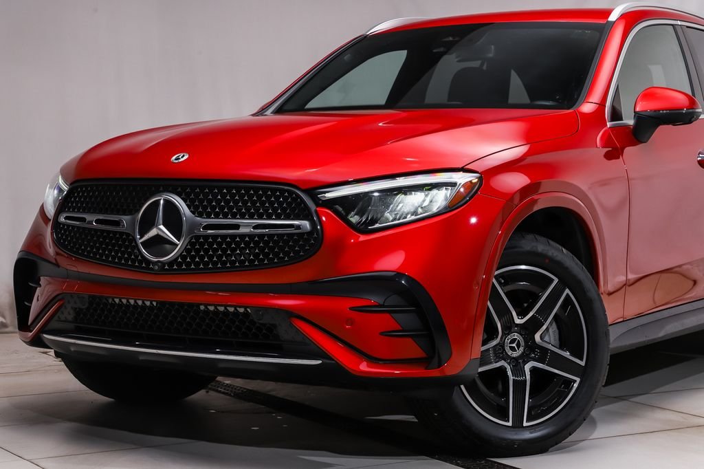 Certified Used 2023  Mercedes-Benz GLC 300 image 2