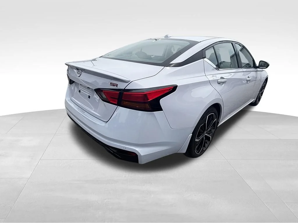 Used 2024 Gray Nissan 2.5 SR image 7