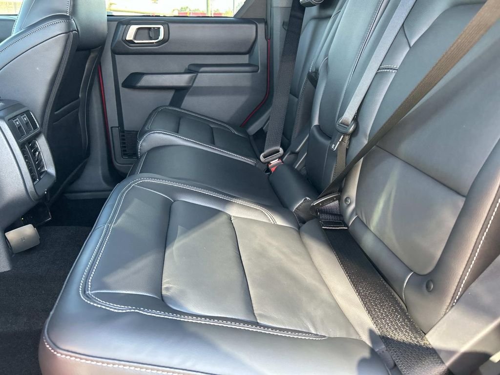 New 2026 Ruby Red Metallic Tinted Clearcoat Ford Outer Banks® image 17