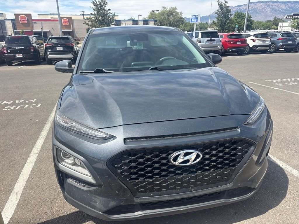 Used 2021 Gray Hyundai SE image 7