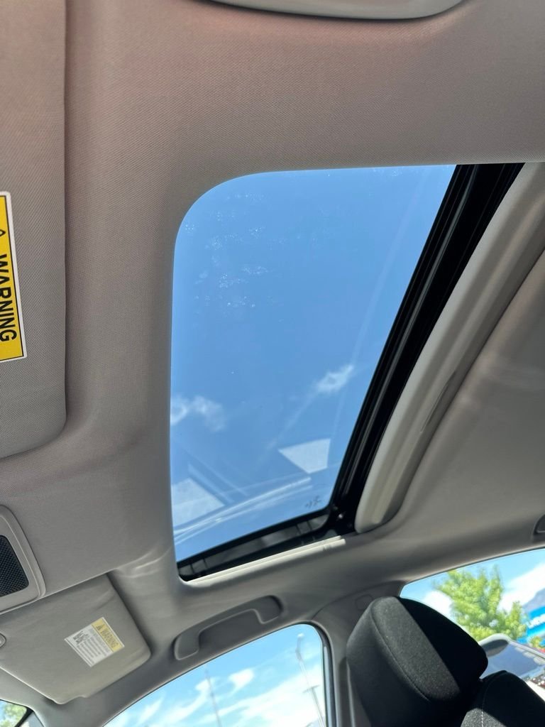 Used 2024  Honda EX image 17