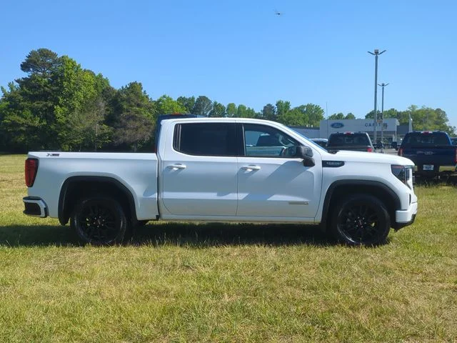 Used 2022 White GMC Elevation image 14