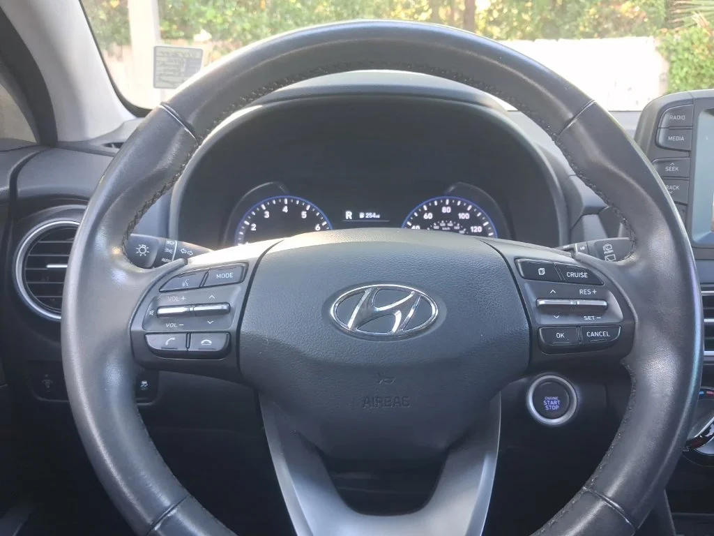 Used 2020 Black Hyundai SEL image 28