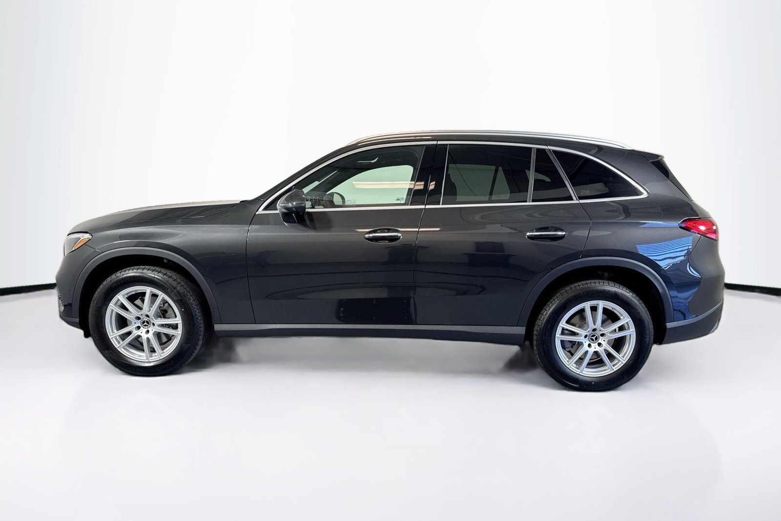 New 2026 Graphite Grey Metallic Mercedes-Benz GLC 300 image 8