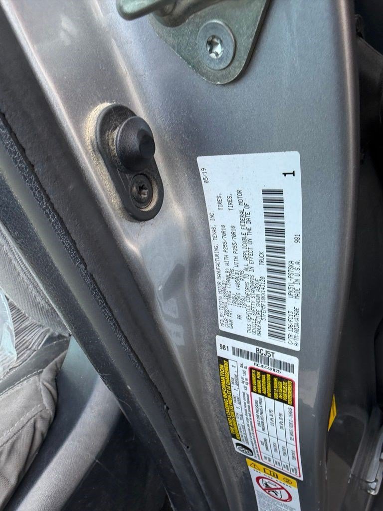 Used 2019 Silver Sky Metallic Toyota SR5 image 20