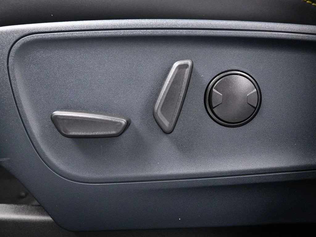 New 2025 Black Ford Lobo Standard image 39