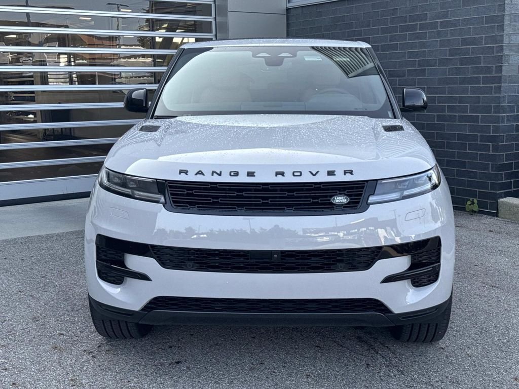 New 2026 Borasco Grey Land Rover SE image 2