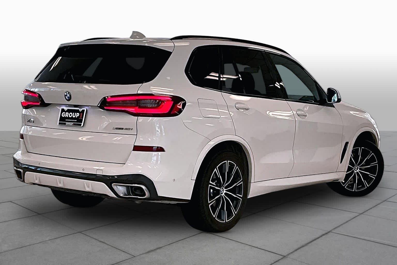 Used 2023 Alpine White BMW xDrive40i image 12