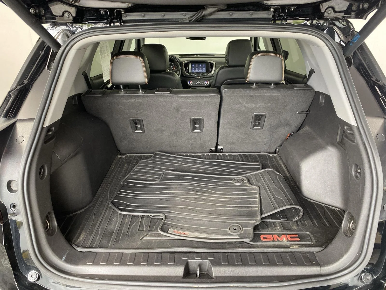 Used 2024 Ebony Twilight Metallic GMC AT4 image 19
