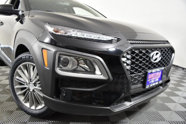 Used 2018 Black Hyundai SEL image 2