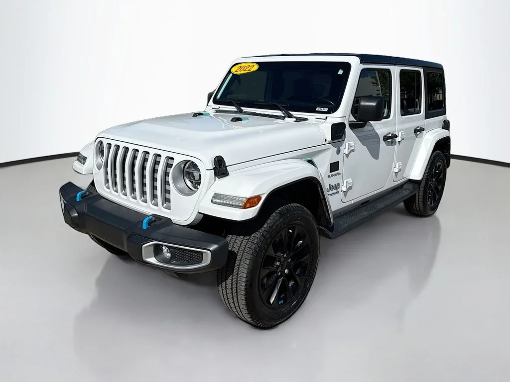 Used 2022 Bright White Clearcoat Jeep Unlimited Sahara image 3