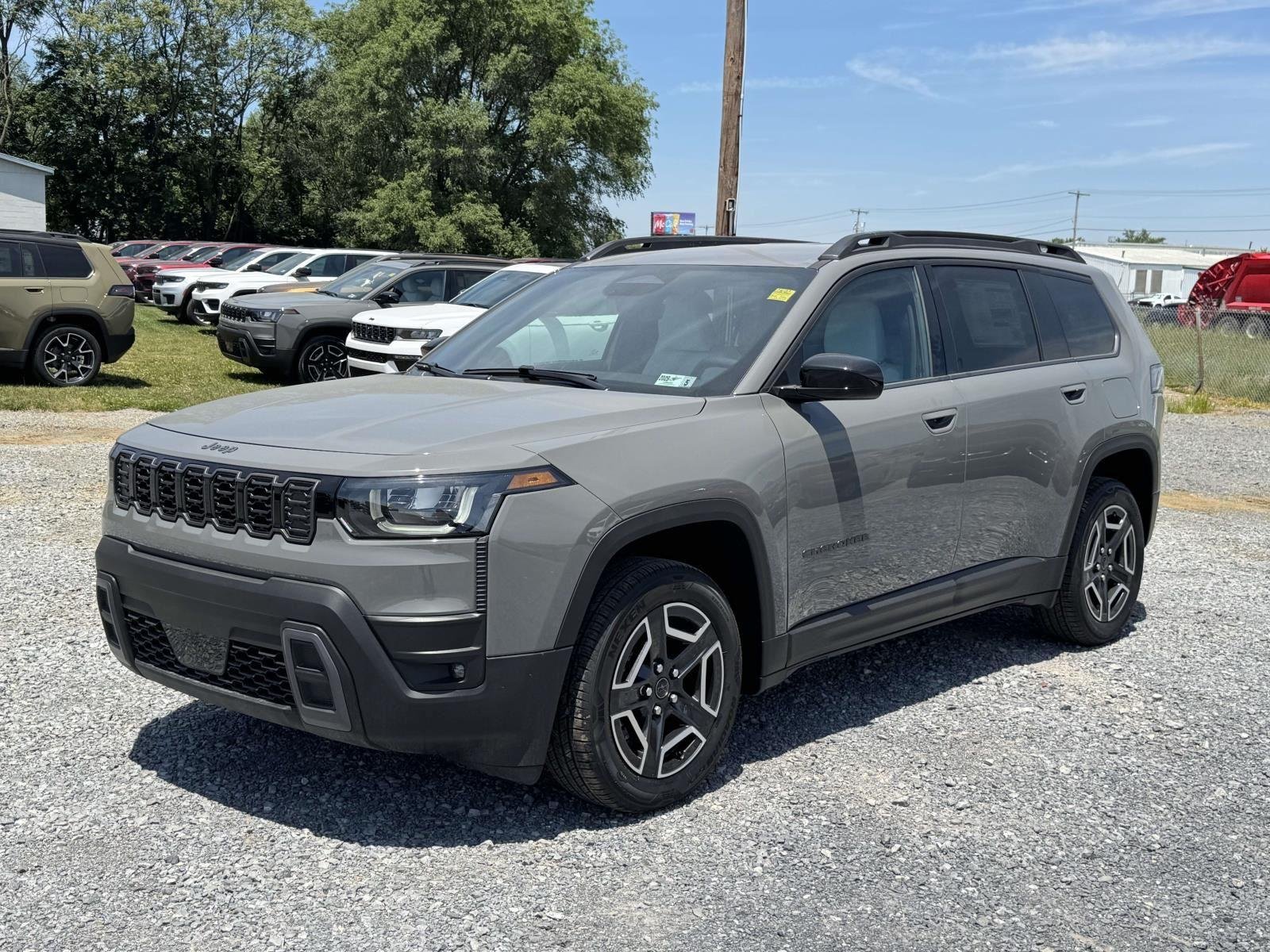 New 2026 Sting-Gray Clear-Coat Exterior Paint Jeep Laredo image 23