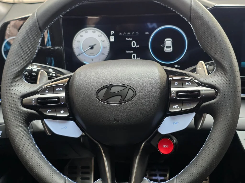 New 2026 Abyss Black Hyundai Base image 17