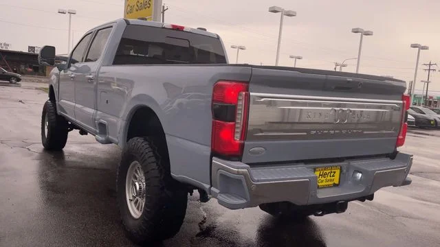 Used 2025 Gray Ford King Ranch image 8