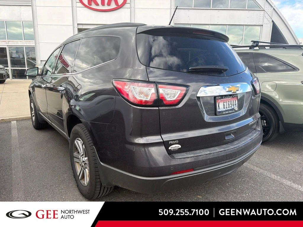 Used 2015 Gray Chevrolet 2LT image 2
