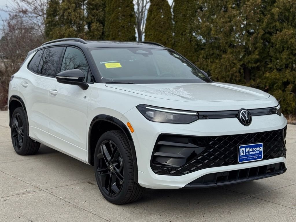 2026 Volkswagen Tiguan Comfortline R-Line Black