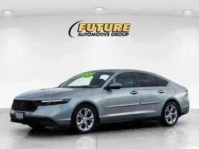 Used 2023  Honda LX image 5