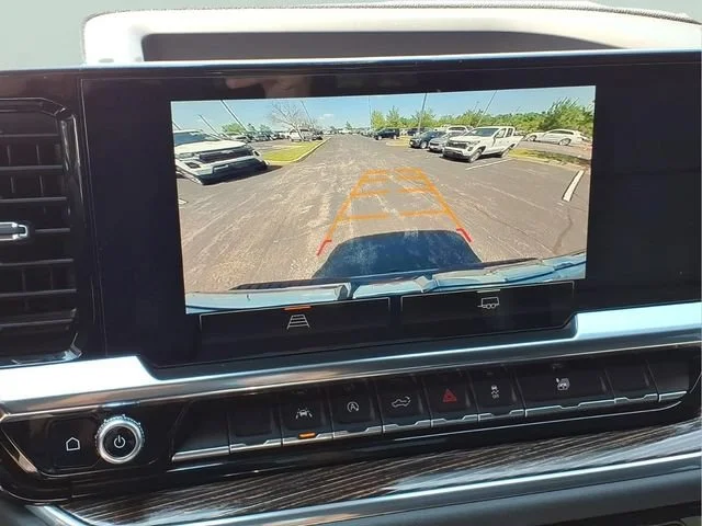 Used 2024 Sterling Metallic GMC Elevation image 7