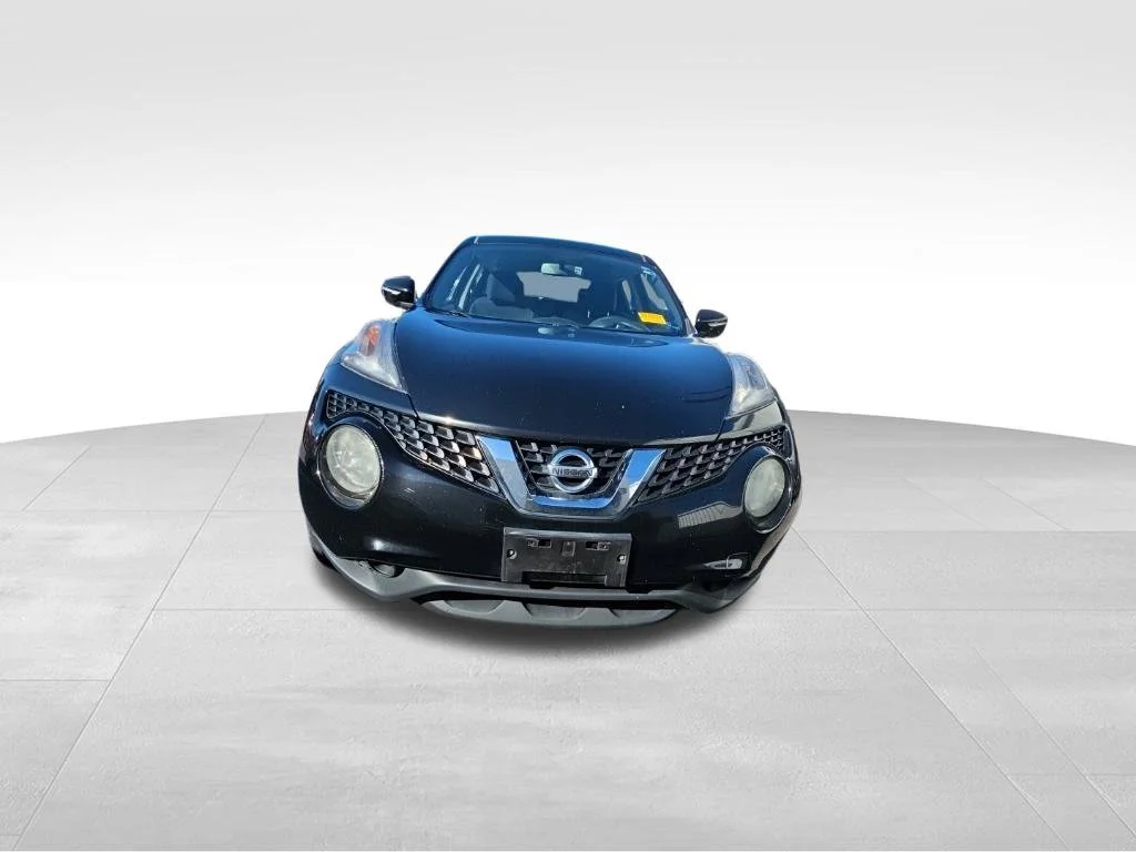 Used 2017 Black Nissan S image 9
