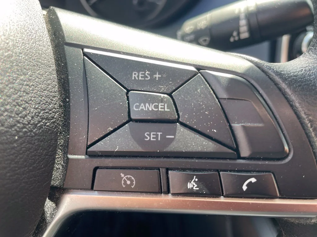 Certified Used 2023 Silver Nissan 1.6 SV image 9