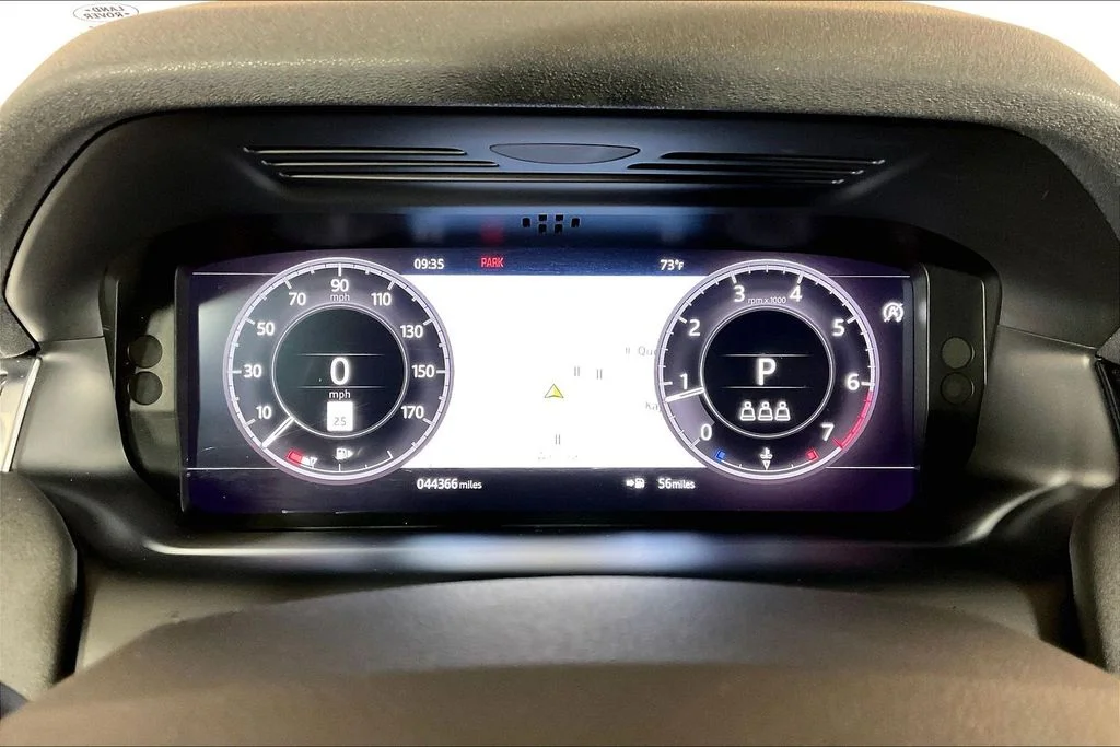 Used 2020  Land Rover SE image 20