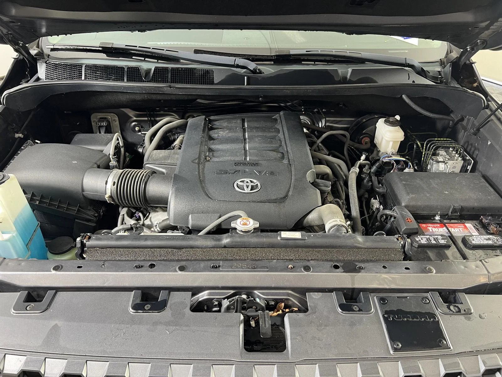 Used 2020 Magnetic Gray Metallic Toyota SR5 image 27
