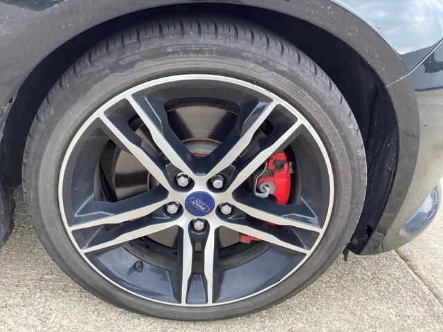 Certified Used 2017 Shadow Black Ford ST image 10