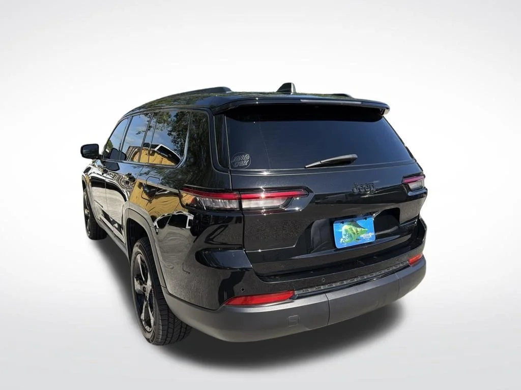 Certified Used 2024 Diamond Black Jeep Limited image 6