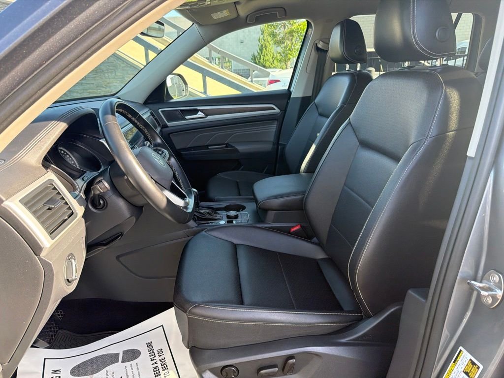 Used 2021 Gray Volkswagen 2.0T SE w/Technology image 10