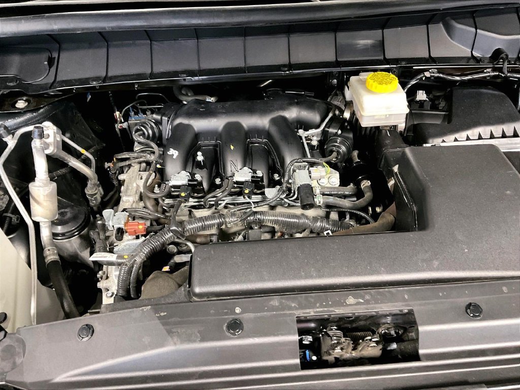 Used 2025 Black Nissan SL image 28