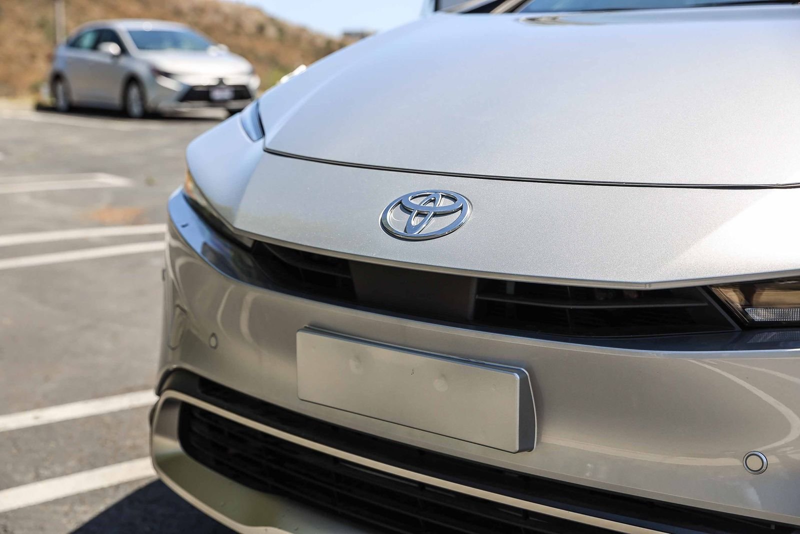 2026 Toyota Prius Plug-in Hybrid SE - Photo 11