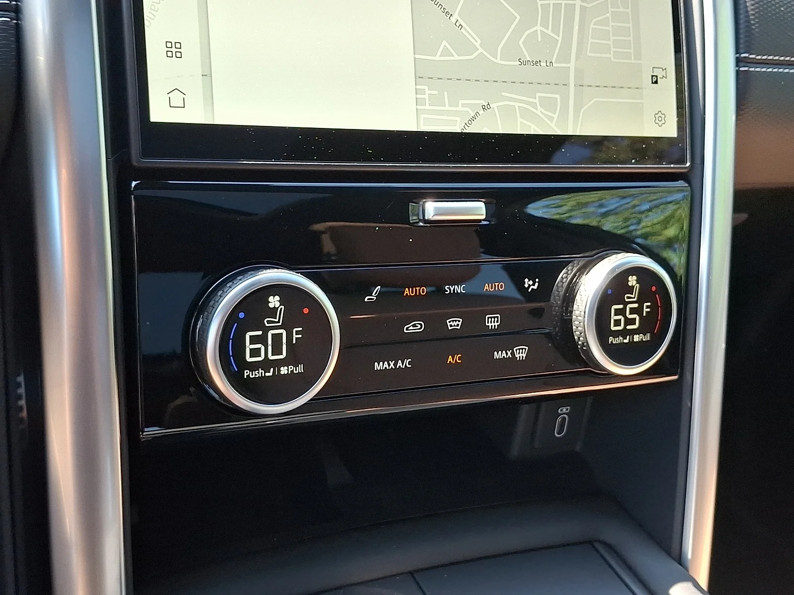 New 2026 Fuji White Land Rover Gemini Edition image 13