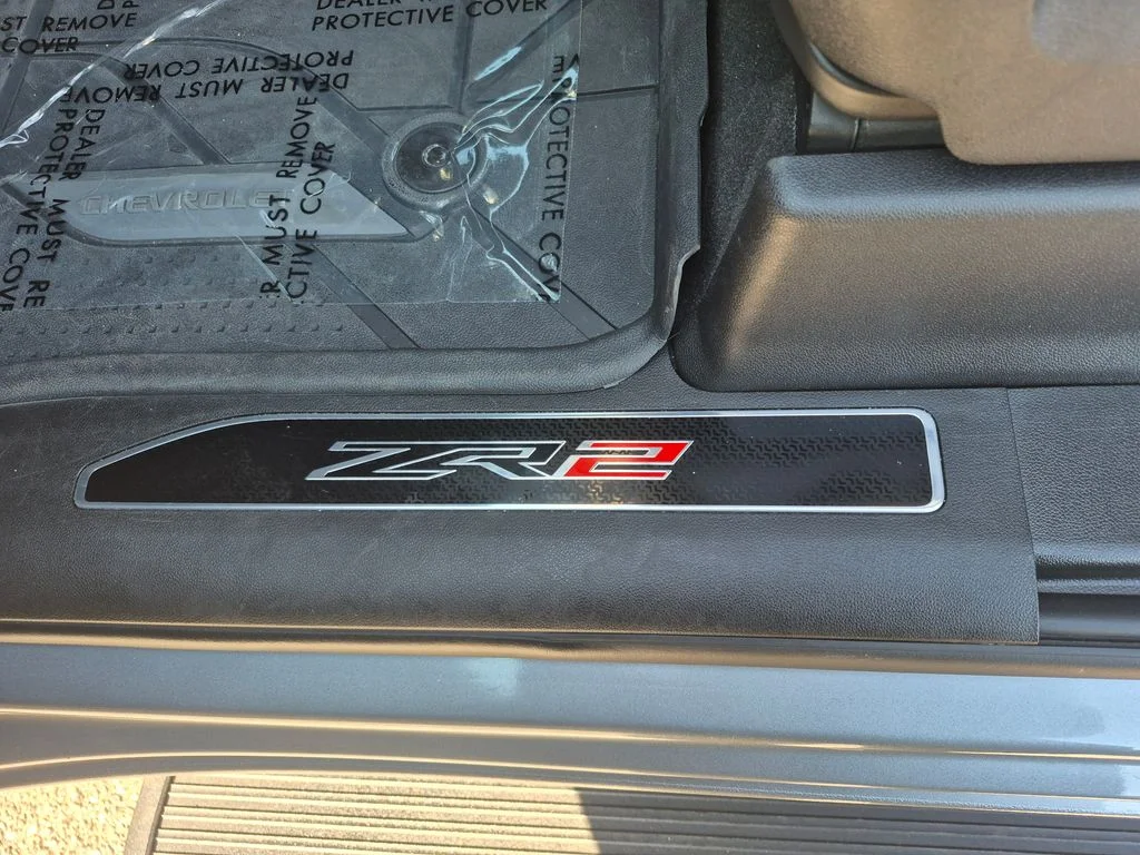 Used 2025 Gray Chevrolet ZR2 image 21
