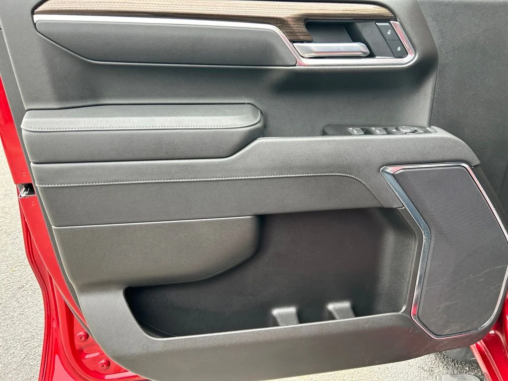 Used 2025 Red Chevrolet LT Trail Boss image 12