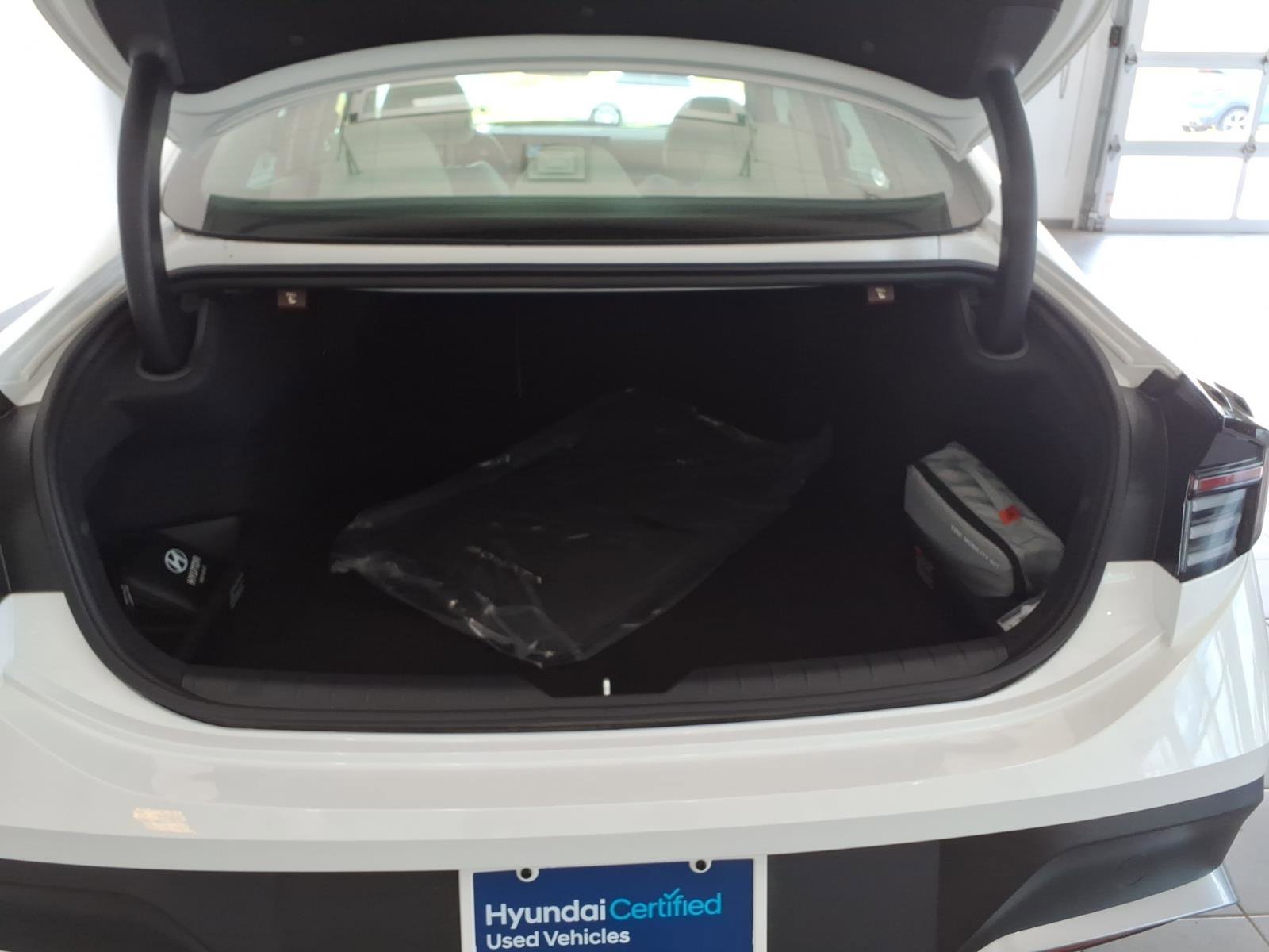 2025 Hyundai Sonata SE - Photo 17